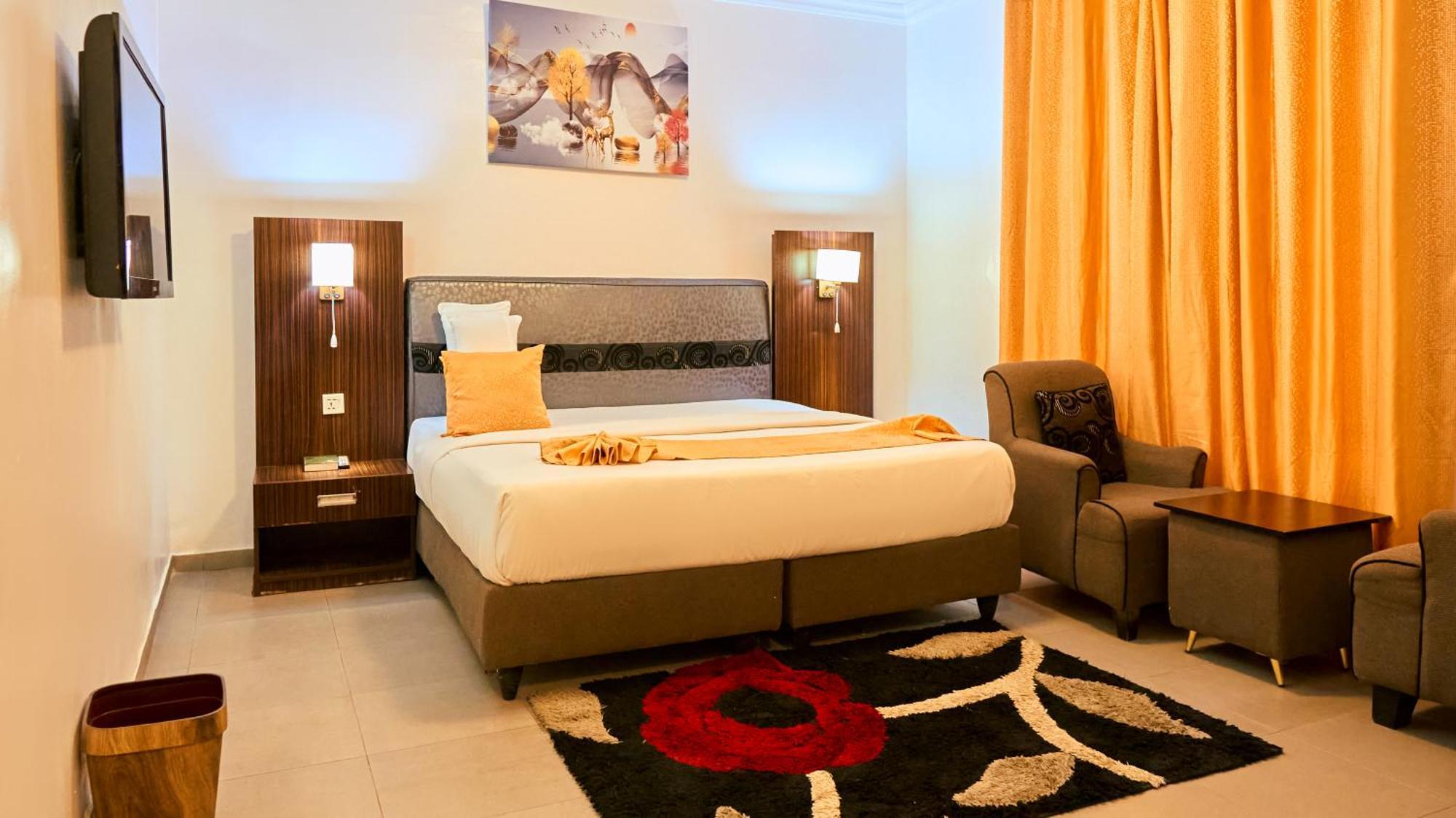 Crownedge Hotels Икея Экстерьер фото